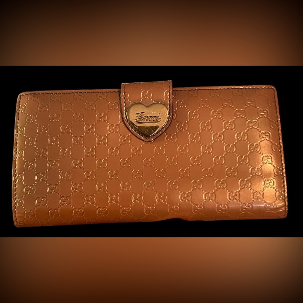 GUCCI Shine Rose Beige Guccissima Patent Leather Wallet